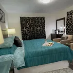 St2 Earth Villa Cute, Cozy, Central